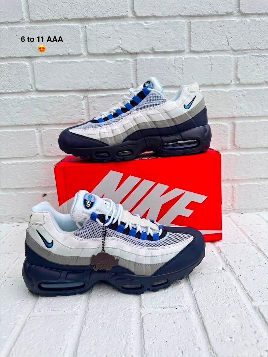 Men’s trainers