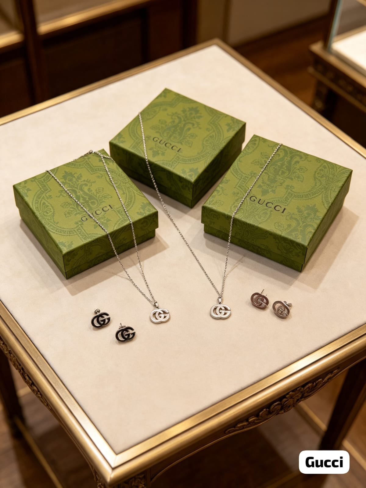 Necklace & earrings set
